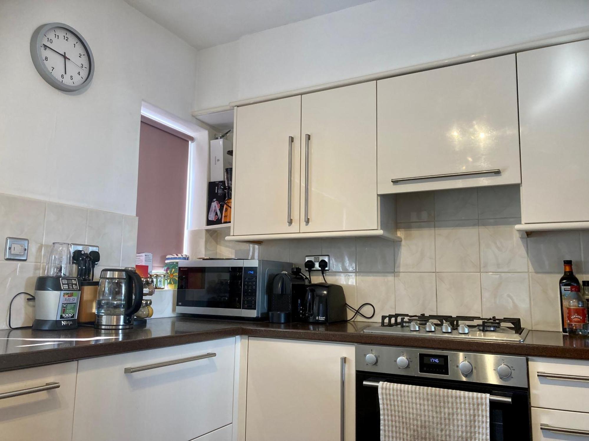 Cosy Modern Family Home Free Parking Garden Лондон Экстерьер фото